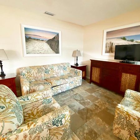 Nautical Watch Aparthotel Belleair Beach Buitenkant foto