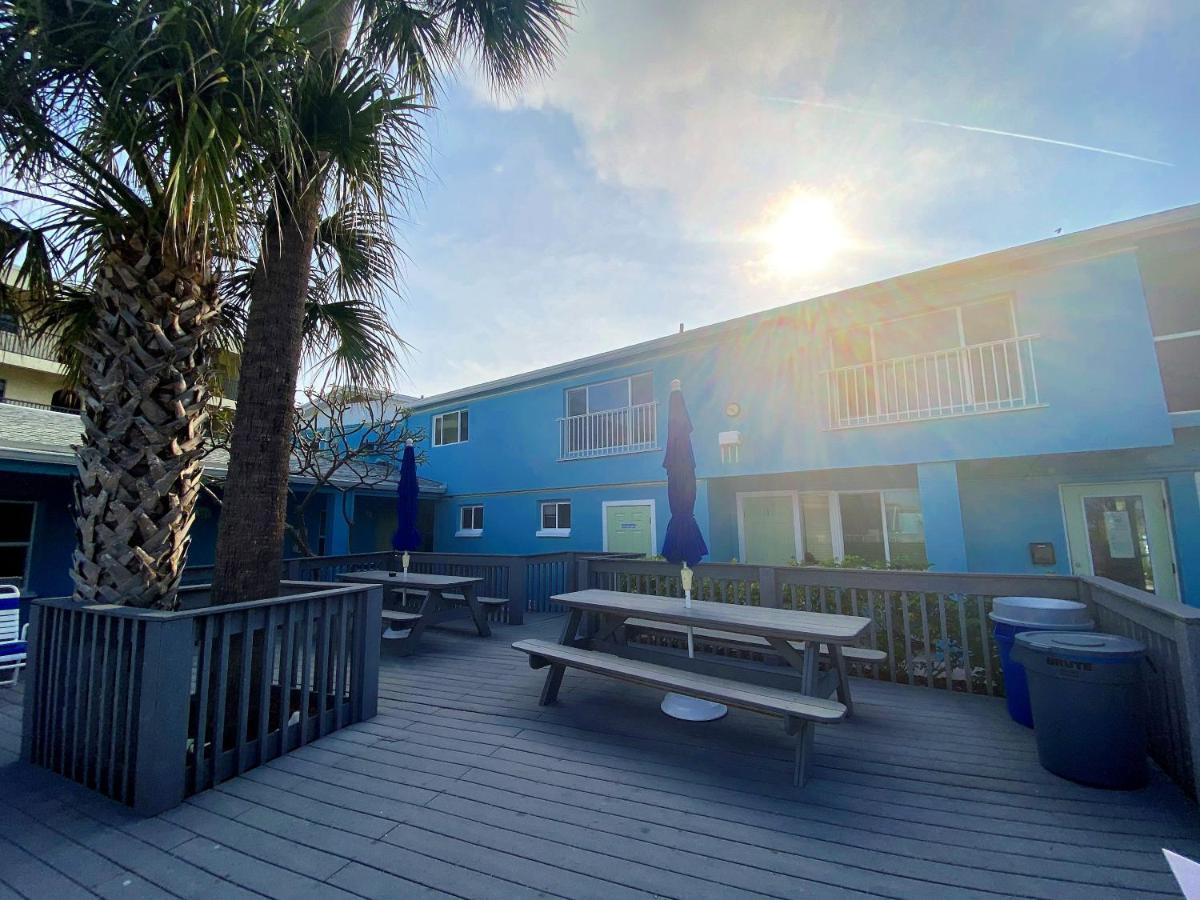Nautical Watch Aparthotel Belleair Beach Buitenkant foto